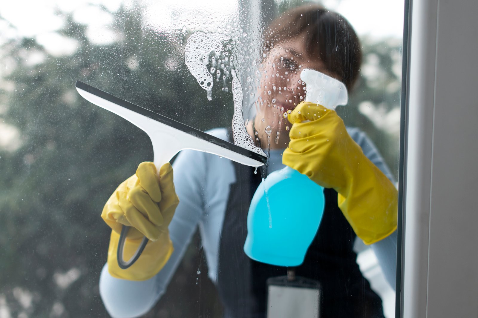 Residential vs Commercial Window Cleaning